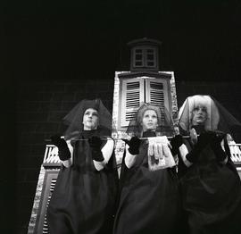 Spektakl pt. "Polowanie na lisa" w Teatrze Współczesnym im. Edmunda Wiercińskiego
